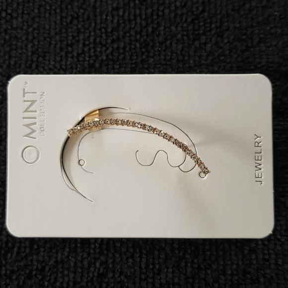 🥳3/20🥳 Gold Tone Left Ear 28 Rhinestone Cuff - New in Package - Picture 2 of 4